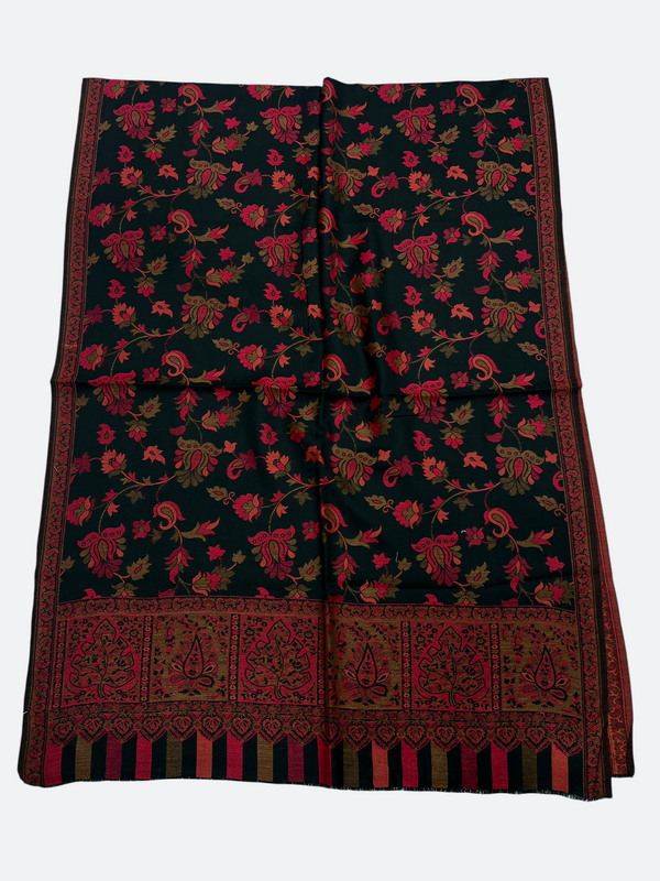 Chic Women's Wool Stole: Elevate Your Style with Luxurious Warmth