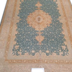 Tabriz Shahi Rug: 8×11